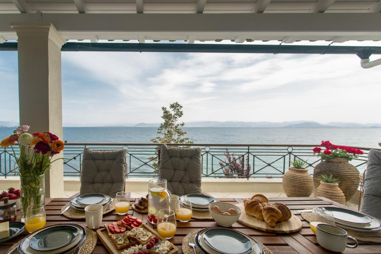 Beach Front Villa Litore Mesongí Екстериор снимка